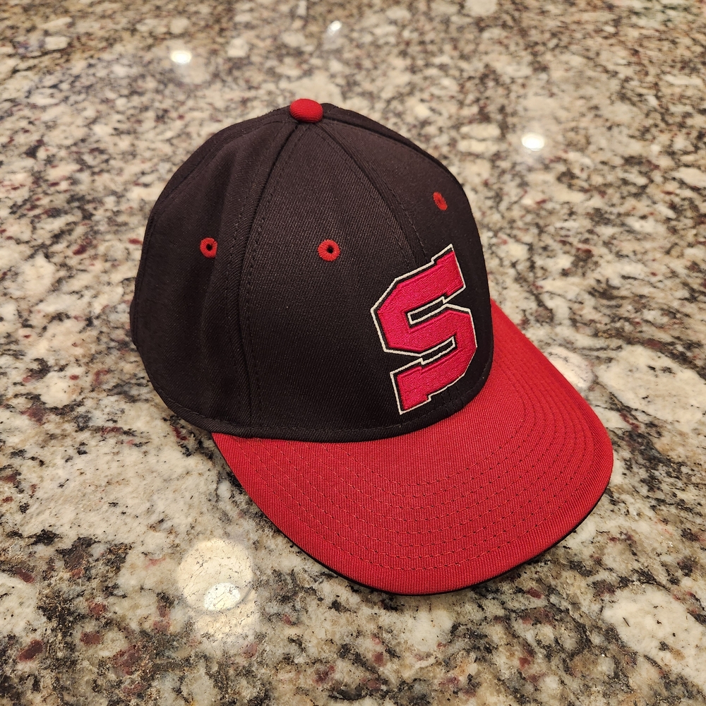Salisbury University Seagulls Under Armour Flexfiit Size M NWOT